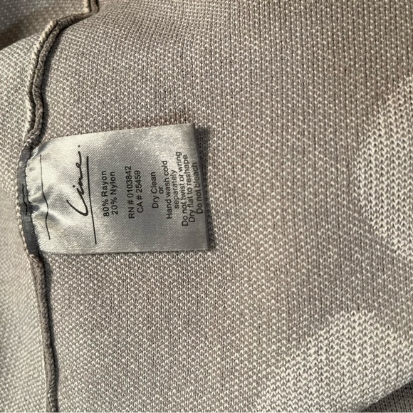 LINE KNITWEAR INT. Bodycon Bandage Long Sleeve Dress in Grey. - Picture 7 of 8